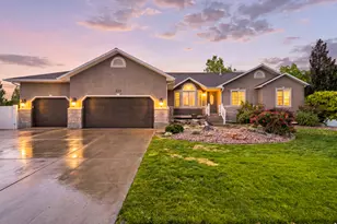 333 E Rosewood Park Ln, Draper, UT 84020 - Photo 1