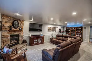 365 E 290 N, Orem, UT 84057 - Photo 32