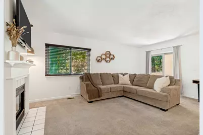 9147 S Jefferson Pl #BLD 15, Sandy, UT 84070 - Photo 2
