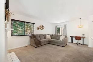 9147 S Jefferson Pl, Sandy, UT 84070 - Photo 6
