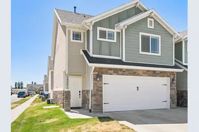 1064 W 2050 S, Syracuse, UT 84075 - Photo 2