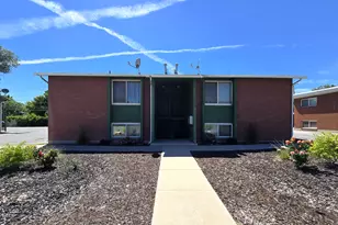 2540 S 700 E, Salt Lake City, UT 84106 - Photo 2