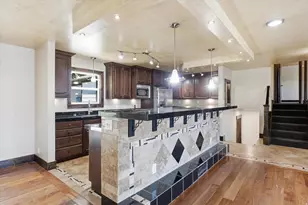 655 Mohawk Ave, Pleasant Grove, UT 84062 - Photo 10