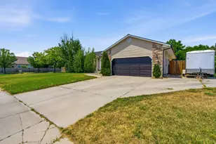 5586 W 10130 N, Highland, UT 84003 - Photo 2