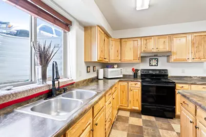 1557 E 2100 N, North Logan, UT 84341 - Photo 28