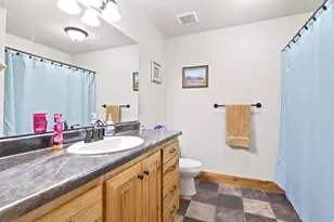 1557 E 2100 N, North Logan, UT 84341 - Photo 20