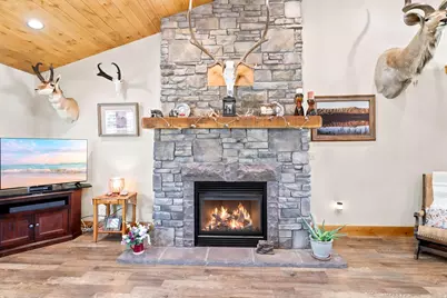 1557 E 2100 N, North Logan, UT 84341 - Photo 12
