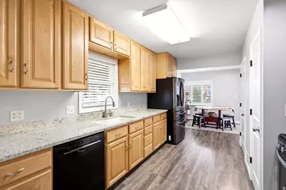 446 N 100 E, Kaysville, UT 84037 - Photo 10