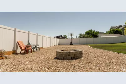 95 E 2800 S, Vernal, UT 84078 - Photo 12