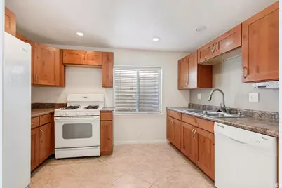 5037 W White Diamond Way, West Valley, UT 84120 - Photo 24