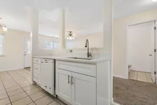 10504 S Sage Flats Way W, South Jordan, UT 84009 - Photo 4