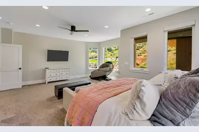 230 E Vista Way, North Salt Lake, UT 84054 - Photo 24