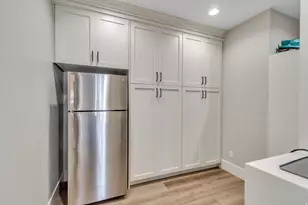 230 E Vista Way, North Salt Lake, UT 84054 - Photo 20