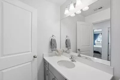 2806 N Fighting Falcon St, Layton, UT 84040 - Photo 22