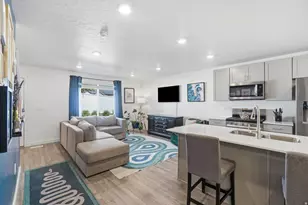 2806 N Fighting Falcon St, Layton, UT 84040 - Photo 8