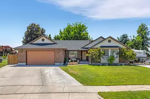 5558 S 400 W, Washington Terrace, UT 84405 - Photo 36