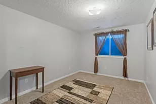 5558 S 400 W, Washington Terrace, UT 84405 - Photo 28