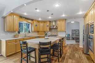 5558 S 400 W, Washington Terrace, UT 84405 - Photo 8