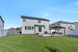 252 N Sunrise Rnch Dr, Mapleton, UT 84664 - Photo 2