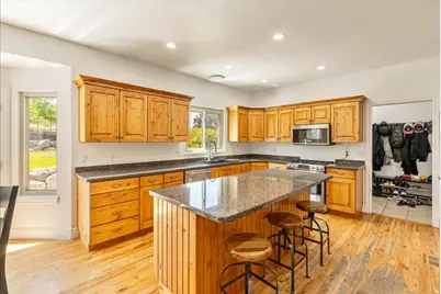 1079 Stone Fly Dr, Bluffdale, UT 84065 - Photo 14