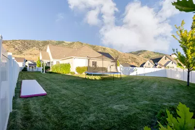 423 E 25 N, Millville, UT 84326 - Photo 8