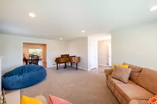 2387 E Beacon Dr, Salt Lake City, UT 84108 - Photo 12