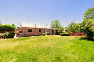 2387 E Beacon Dr, Salt Lake City, UT 84108 - Photo 10