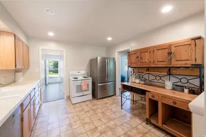 2387 E Beacon Dr, Salt Lake City, UT 84108 - Photo 20