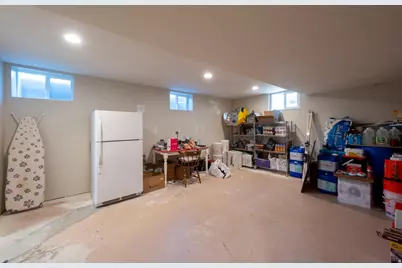 2387 E Beacon Dr, Salt Lake City, UT 84108 - Photo 38