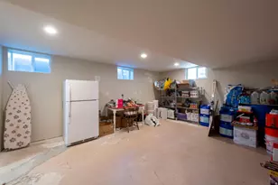 2387 E Beacon Dr, Salt Lake City, UT 84108 - Photo 38