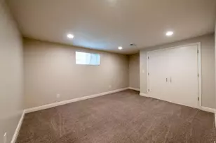 2387 E Beacon Dr, Salt Lake City, UT 84108 - Photo 36