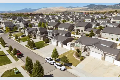 8026 S Barton Rdg, West Jordan, UT 84081 - Photo 40