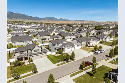 8026 S Barton Rdg, West Jordan, UT 84081 - Photo 42