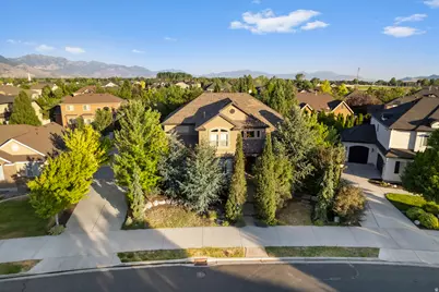 292 E Clubview Ln, Lehi, UT 84043 - Photo 2