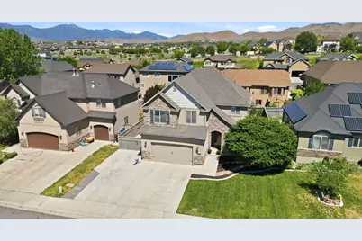 3817 E Pinehurst Dr, Eagle Mountain, UT 84005 - Photo 2