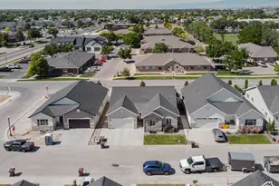 1274 W Hendrix St, Riverton, UT 84065 - Photo 2