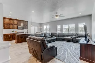 1274 W Hendrix St, Riverton, UT 84065 - Photo 6