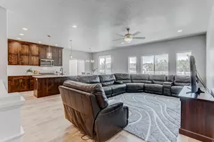 1274 W Hendrix St, Riverton, UT 84065 - Photo 6