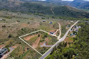 13346 Evergreen Dr, Huntsville, UT 84317 - Photo 1