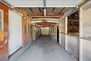 555 W 300 N, Clearfield, UT 84015 - Photo 32