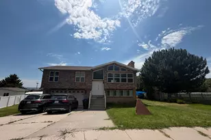 647 E 3050 N, North Ogden, UT 84414 - Photo 2