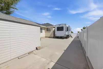 5467 W Mayflower St, West Jordan, UT 84081 - Photo 30