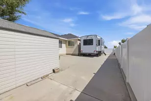 5467 W Mayflower St, West Jordan, UT 84081 - Photo 30