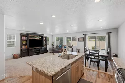 6511 S 390 E, South Weber, UT 84405 - Photo 14