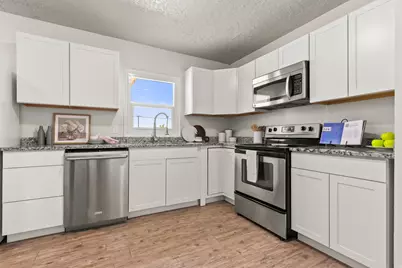 158 S 350 E, Clearfield, UT 84015 - Photo 10