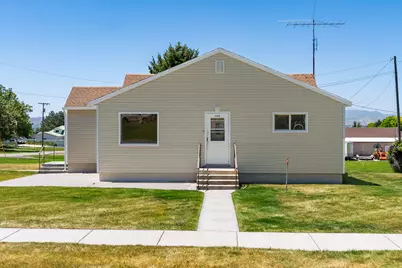 296 S 100 E, Richmond, UT 84333 - Photo 2