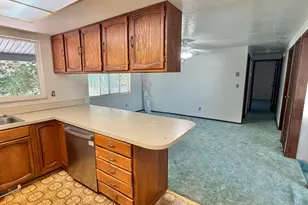 385 N Cottonwood View Dr, Orangeville, UT 84537 - Photo 8