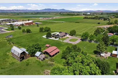 165 N State St, Richmond, UT 84333 - Photo 6
