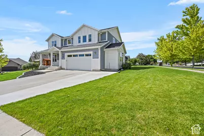 709 Grandview Cir, Providence, UT 84332 - Photo 2