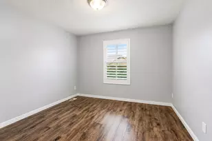5421 W Brentford Ct, West Valley, UT 84120 - Photo 22